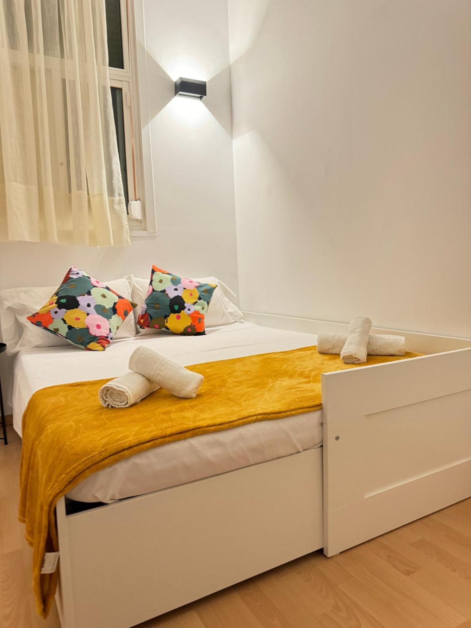 Pamis Apartament Sants, Barcelona Kültér fotó