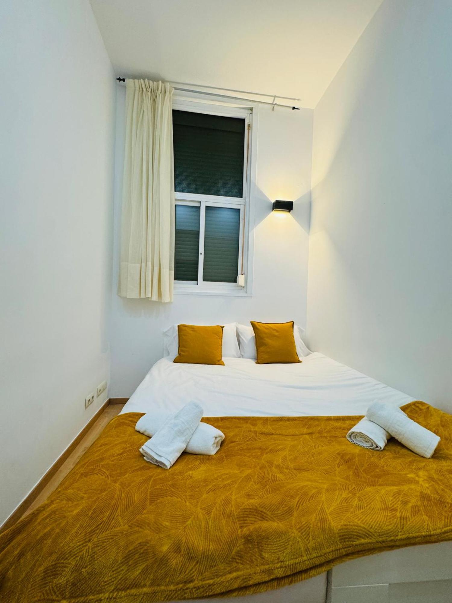 Pamis Apartament Sants, Barcelona Kültér fotó